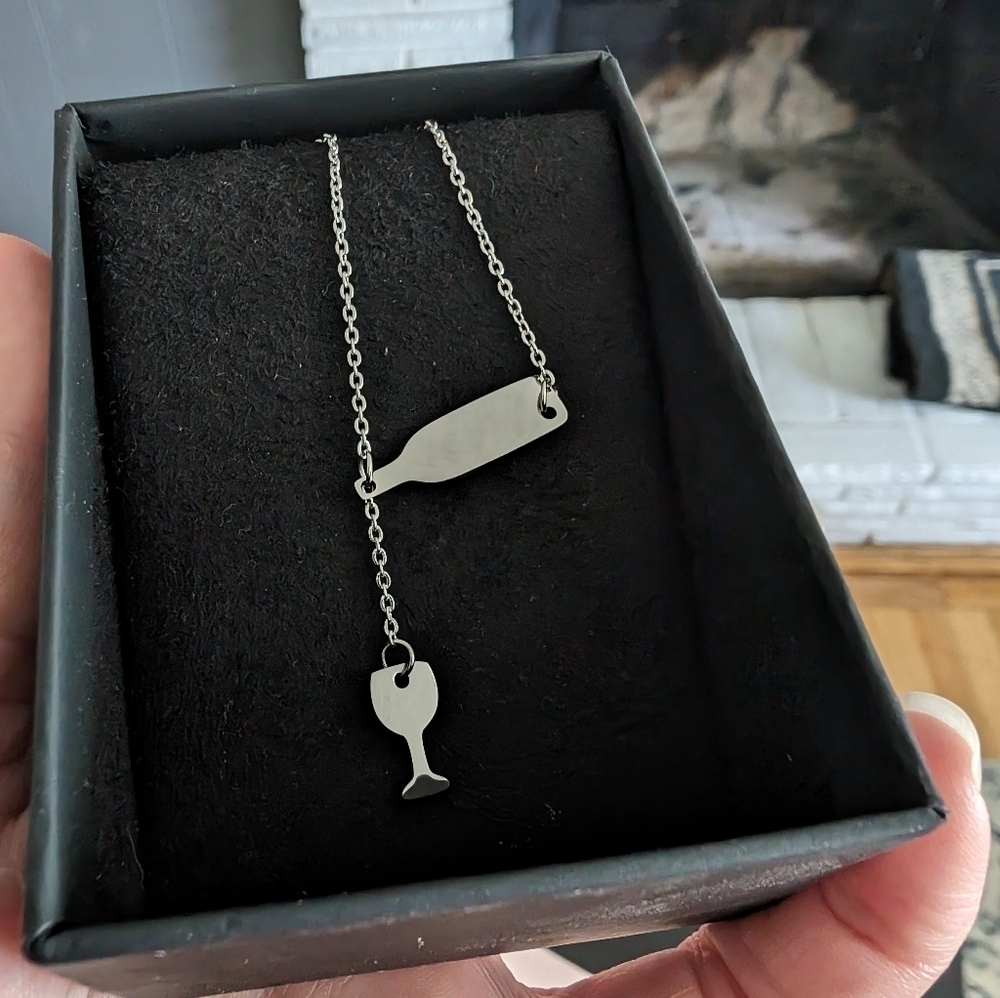 Wine‎ Necklace